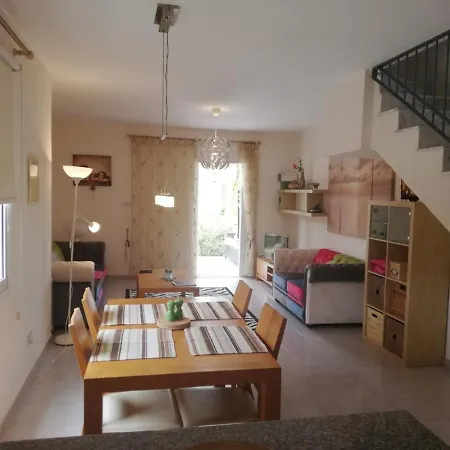 Liga Townhouse Daire Pafos